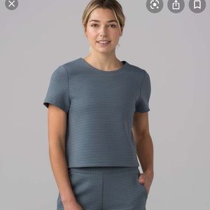 Lululemon Shaped Short Sleeve in Sterling